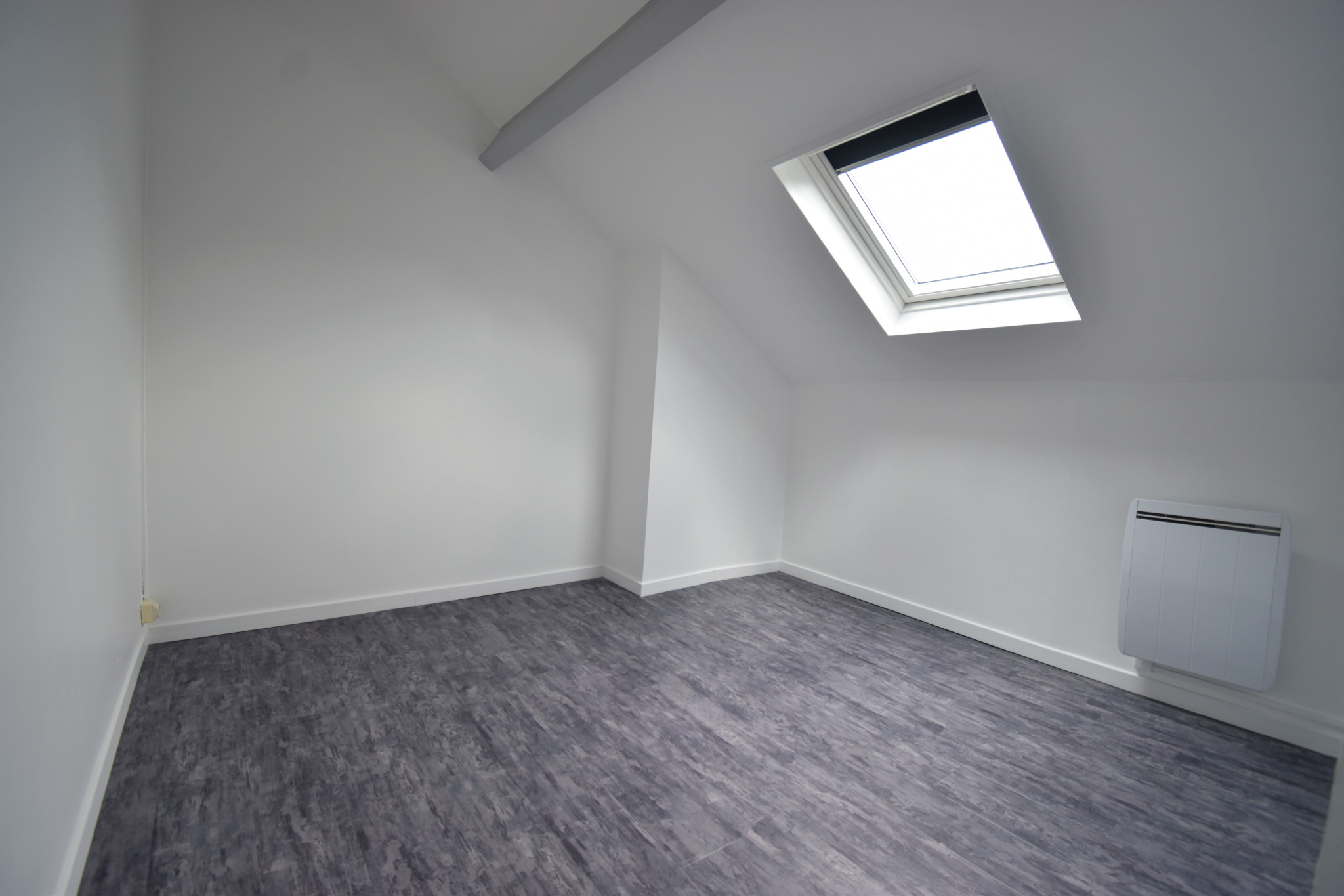 Immo80 – L'immobilier à Amiens et dans la Somme-AMIENS ST ROCH – APPARTEMENT T2 MANSARDE