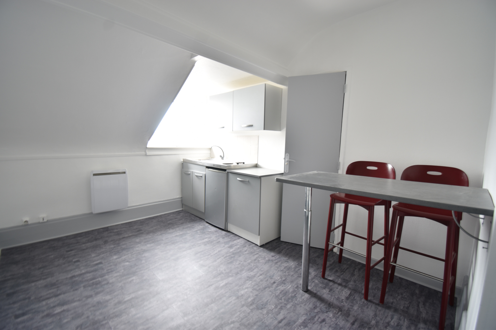 Immo80 – L'immobilier à Amiens et dans la Somme-AMIENS ST ROCH – APPARTEMENT T2 MANSARDE