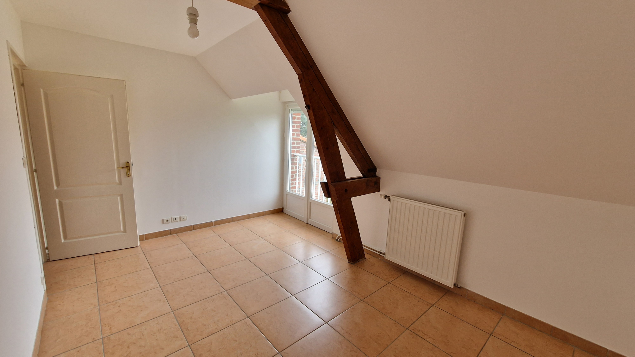Immo80 – L'immobilier à Amiens et dans la Somme-MAISON MEUBLEE 4 PIECES AVEC JARDIN ET GARAGE