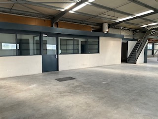 Immo80 – L'immobilier à Amiens et dans la Somme-VILLERS BOCAGE : LOCAL COMMERCIAL de 430 m2