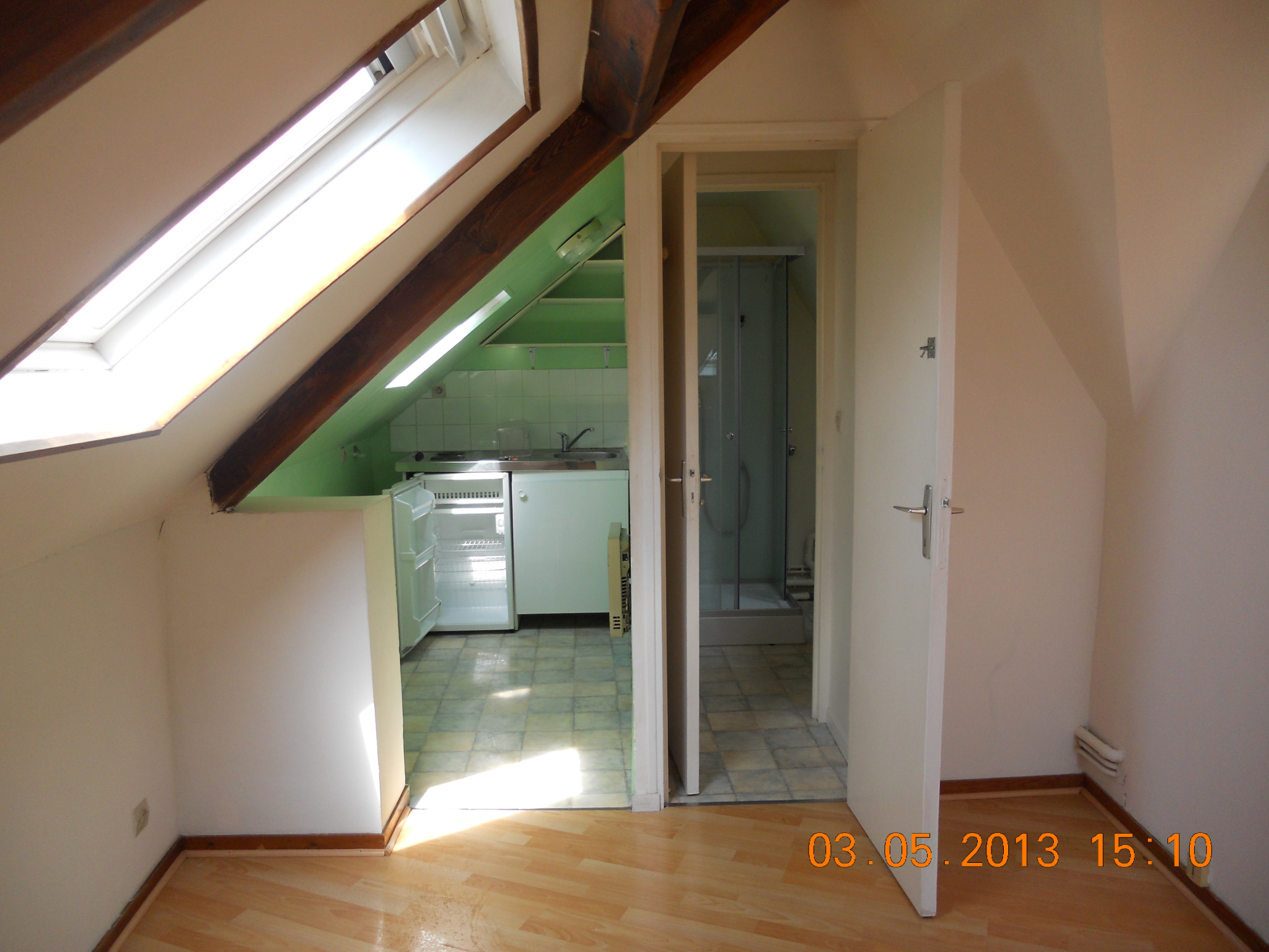 Immo80 – L'immobilier à Amiens et dans la Somme-AMIENS FBG DE HEM – proche du Parc de la Hotoie : APPARTEMENT T1 2nd étage mansardé