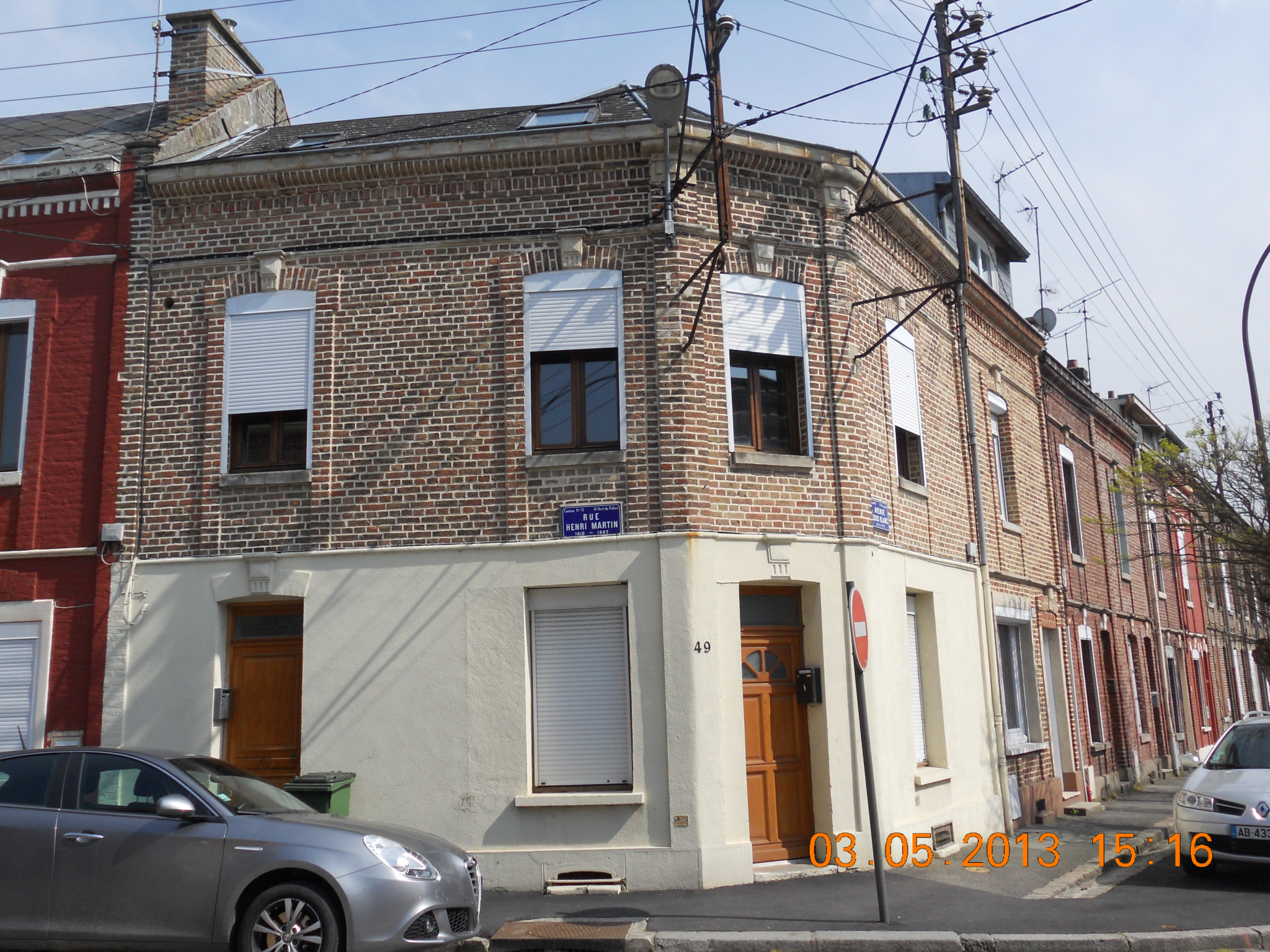 Immo80 – L'immobilier à Amiens et dans la Somme-AMIENS FBG DE HEM – proche du Parc de la Hotoie : APPARTEMENT T1 2nd étage mansardé