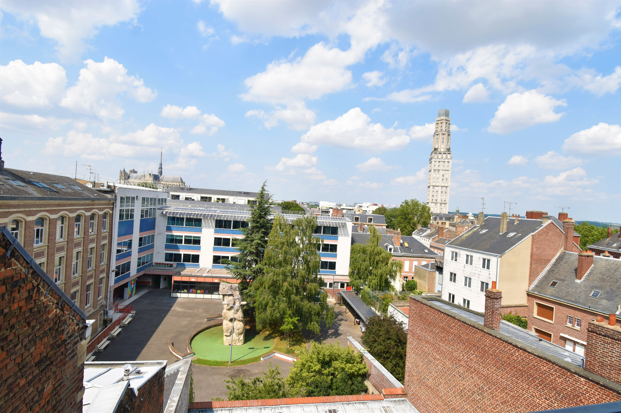 Immo80 – L'immobilier à Amiens et dans la Somme-AMIENS GARE- Boulevard de Belfort : BEL APPARTEMENT T2 TRES LUMINEUX